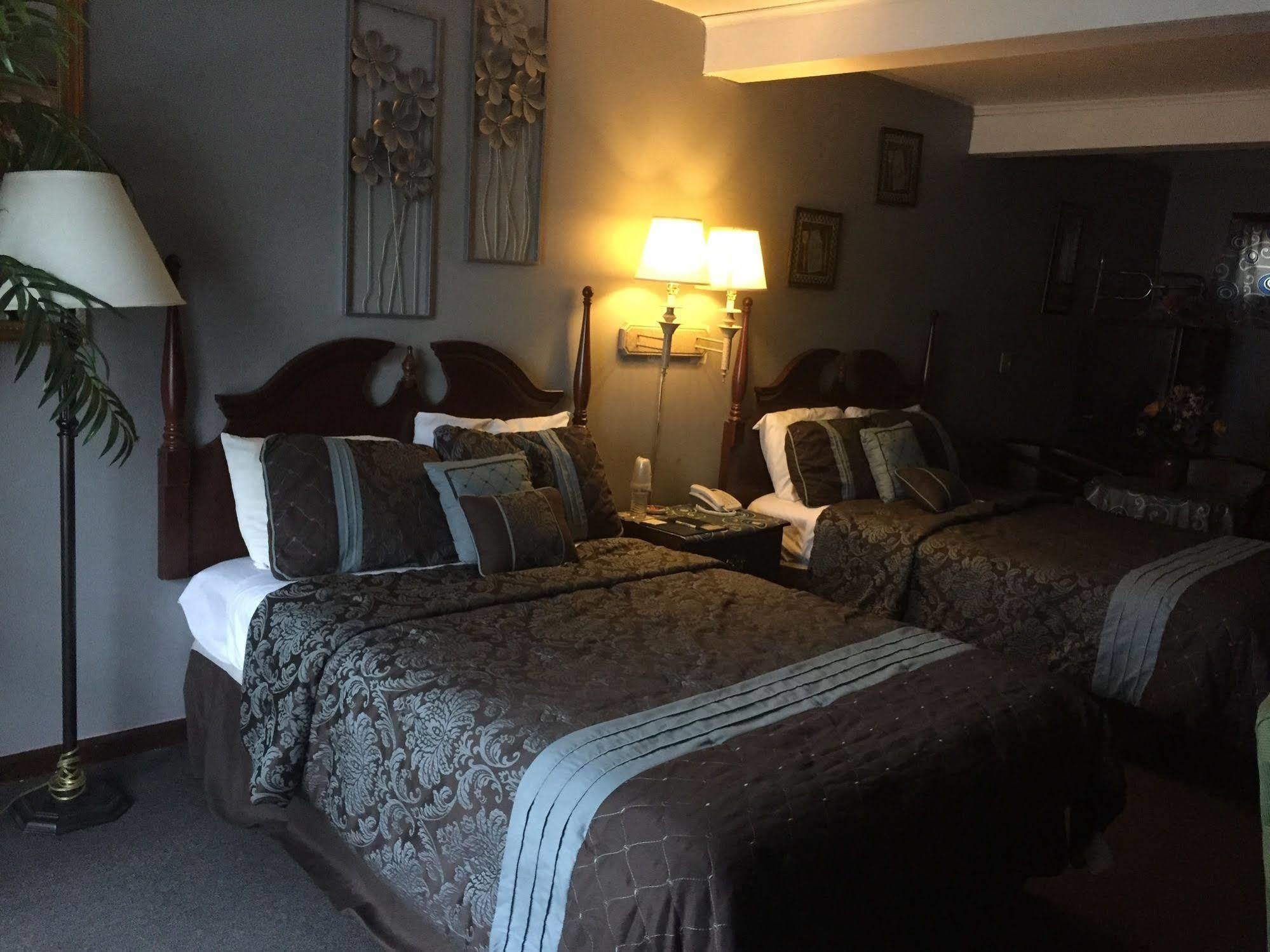 Hamilton Inn Стербрідж Екстер'єр фото