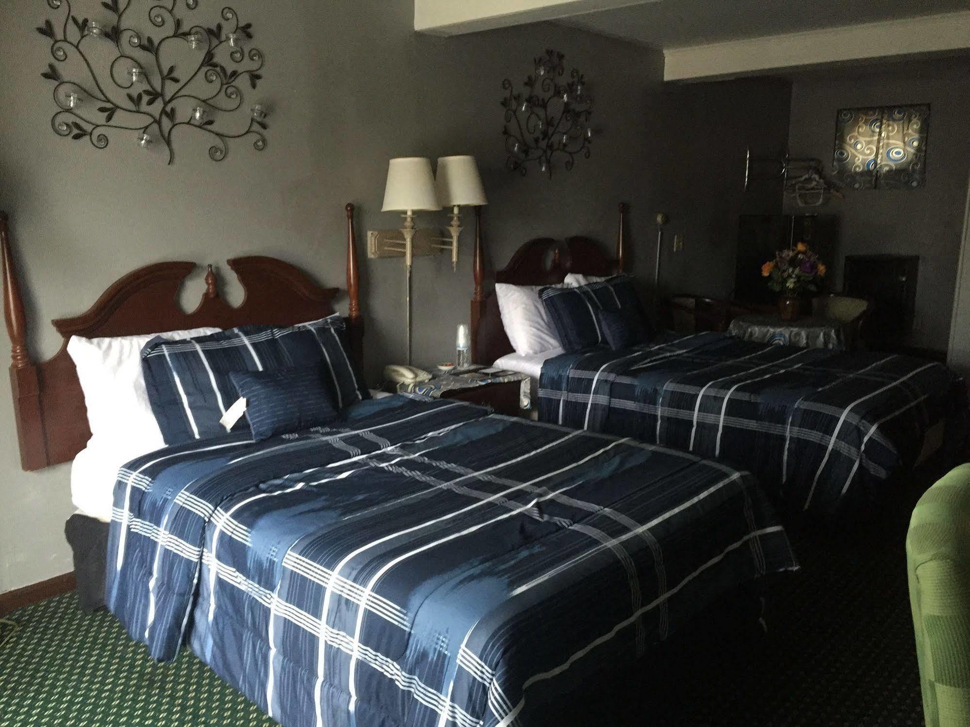 Hamilton Inn Стербрідж Екстер'єр фото
